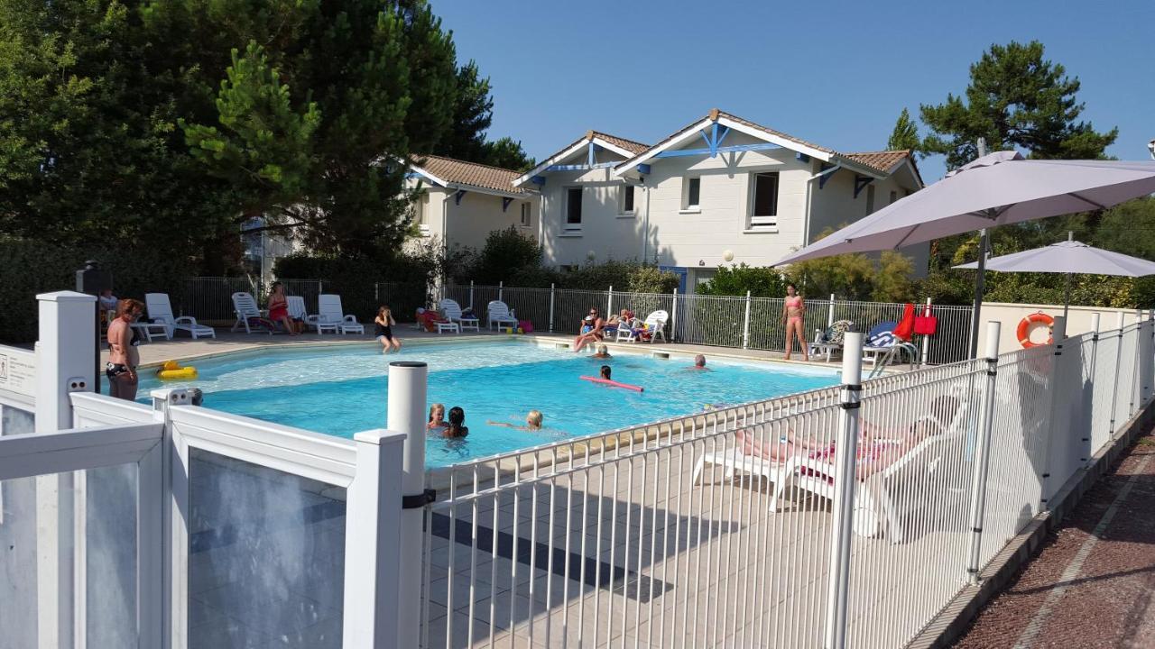 La Pointe Du Soleil Holiday home *